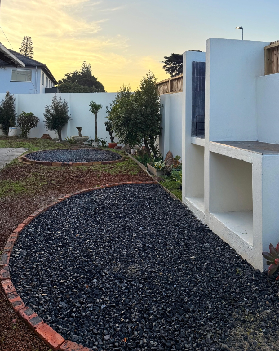 To Let 3 Bedroom Property for Rent in Lakeside Western Cape